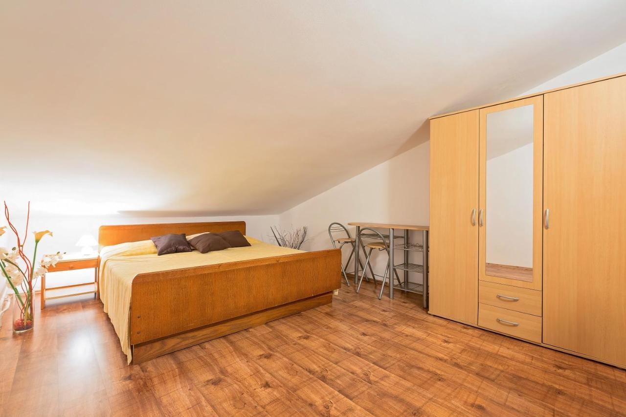 Apartmani Gilda Vrsar Exterior foto